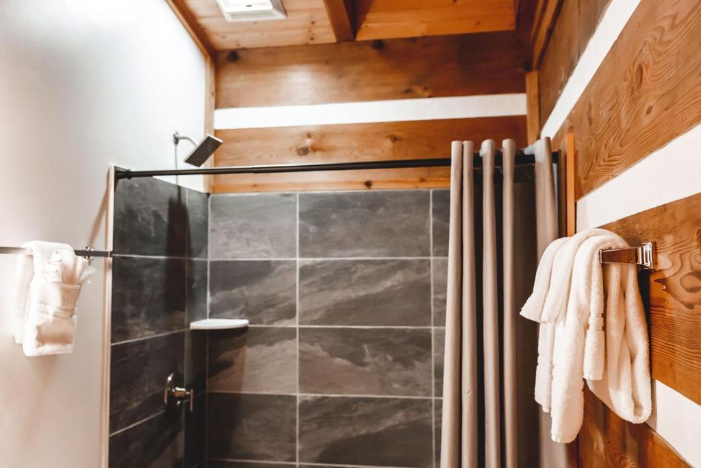 Wolf Creek Cabin At 36 North - Hot Tub Purlear Exterior foto